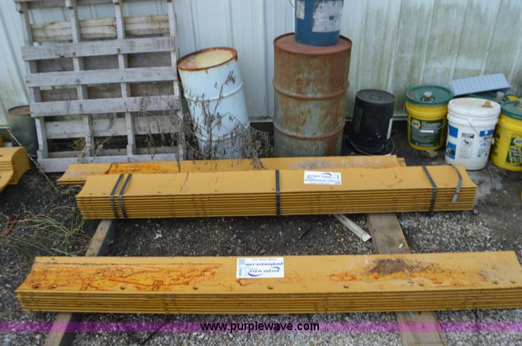 image for item J8691 (10) motor grader cutting edges