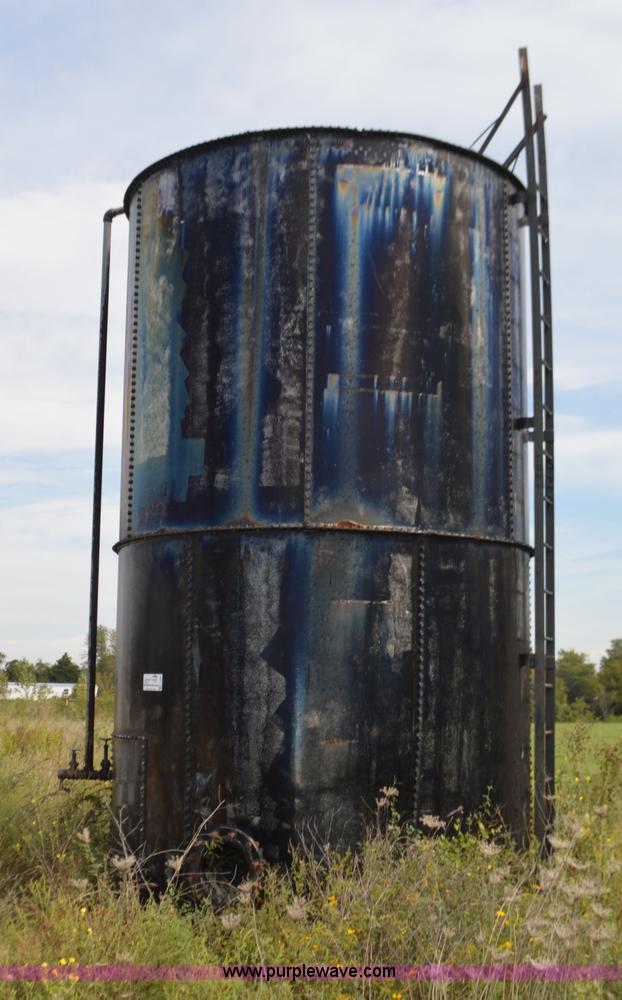 image for item J8692 Bulk Road oil tank