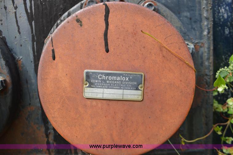 image for item J8692 Bulk Road oil tank