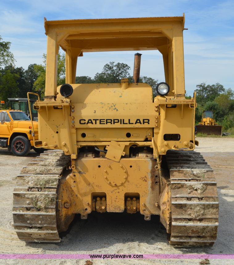 image for item J8693 Caterpillar D7F dozer
