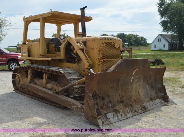 image for item J8693 Caterpillar D7F dozer