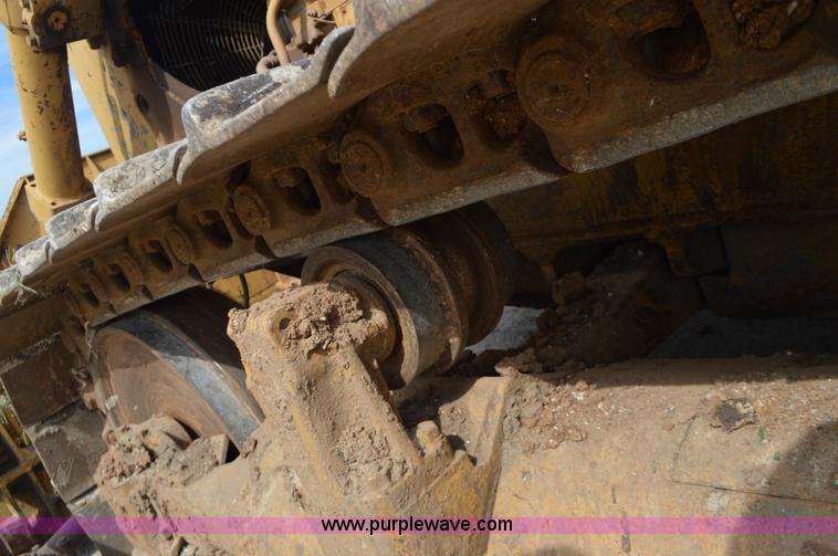 image for item J8693 Caterpillar D7F dozer