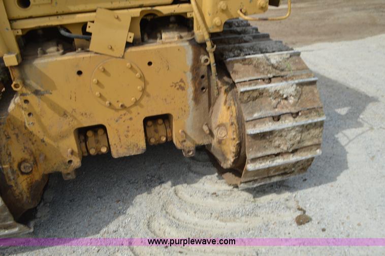 image for item J8693 Caterpillar D7F dozer