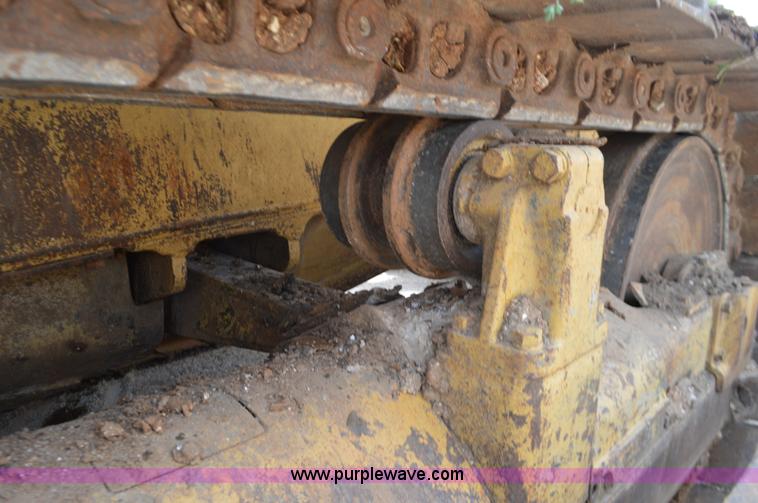 image for item J8693 Caterpillar D7F dozer