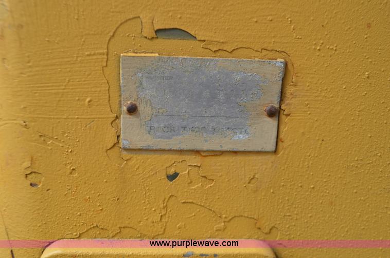 image for item J8693 Caterpillar D7F dozer