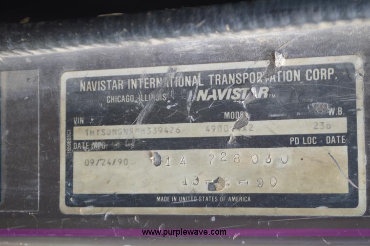 image for item J8694 1991 International 4900 dump truck