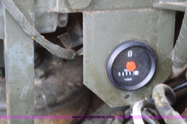 image for item J8696 1988 John Deere 570B motor grader