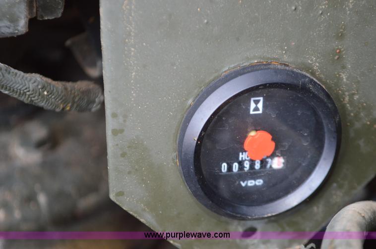 image for item J8696 1988 John Deere 570B motor grader