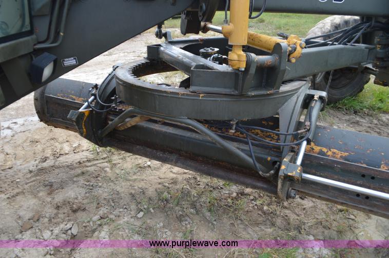 image for item J8696 1988 John Deere 570B motor grader