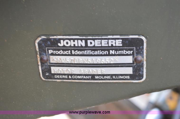 image for item J8696 1988 John Deere 570B motor grader