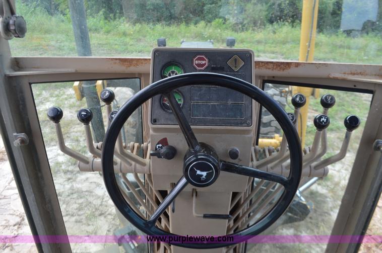 image for item J8696 1988 John Deere 570B motor grader