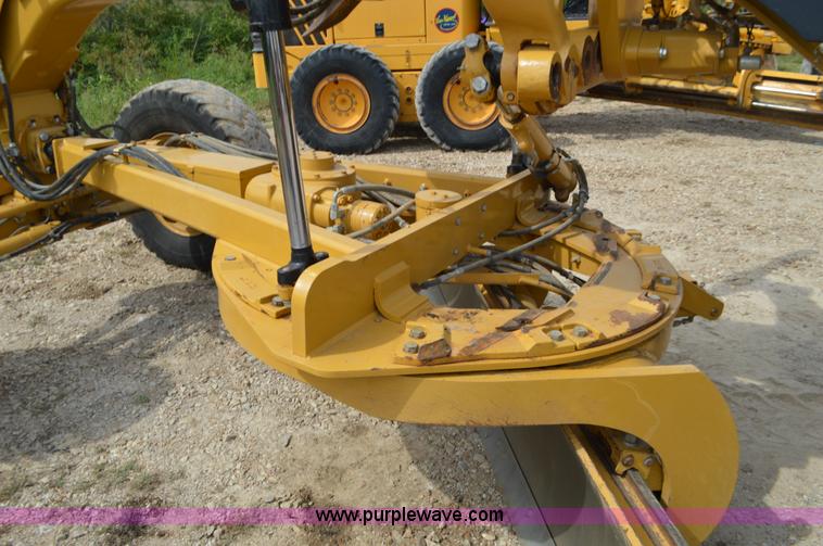 image for item J8697 2010 Caterpillar 140M motor grader