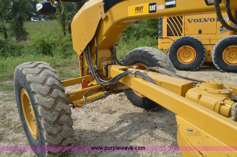 image for item J8697 2010 Caterpillar 140M motor grader
