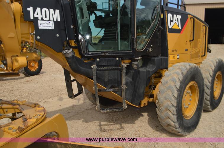 image for item J8697 2010 Caterpillar 140M motor grader