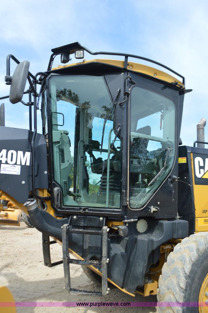 image for item J8697 2010 Caterpillar 140M motor grader