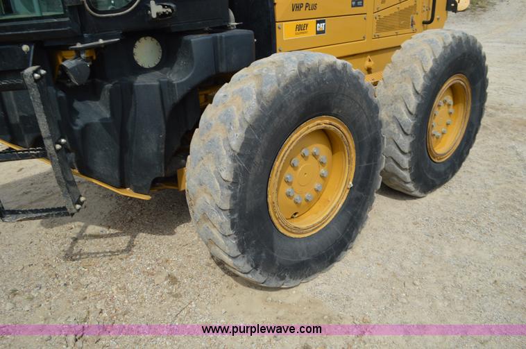 image for item J8697 2010 Caterpillar 140M motor grader