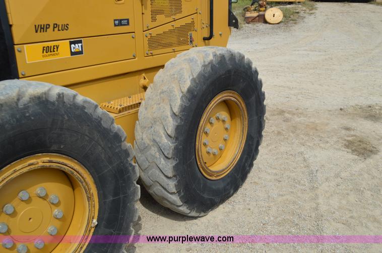 image for item J8697 2010 Caterpillar 140M motor grader