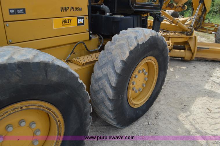 image for item J8697 2010 Caterpillar 140M motor grader