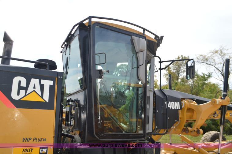 image for item J8697 2010 Caterpillar 140M motor grader