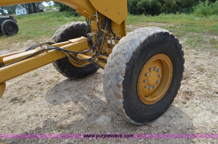 image for item J8697 2010 Caterpillar 140M motor grader