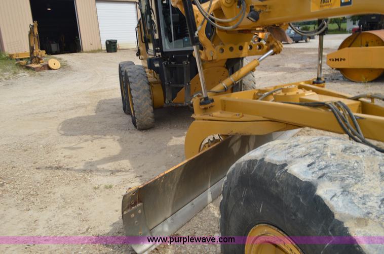image for item J8697 2010 Caterpillar 140M motor grader