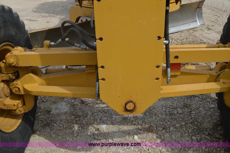 image for item J8697 2010 Caterpillar 140M motor grader