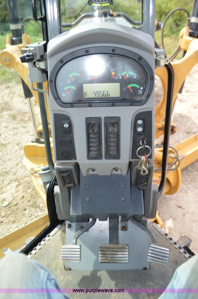 image for item J8697 2010 Caterpillar 140M motor grader