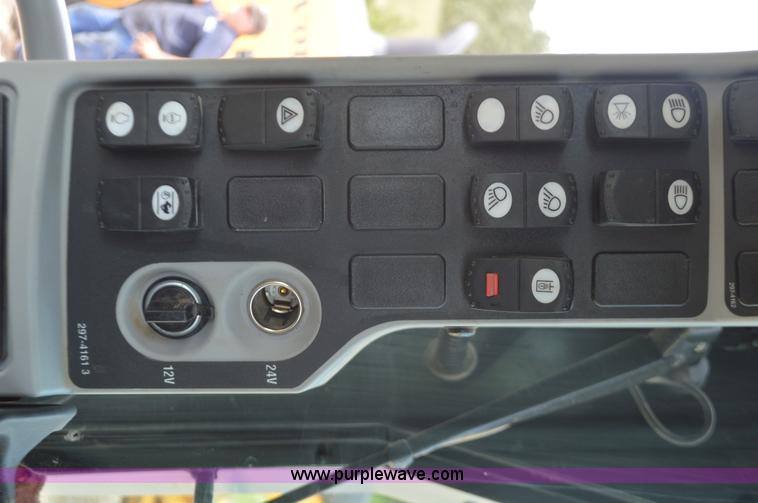 image for item J8697 2010 Caterpillar 140M motor grader