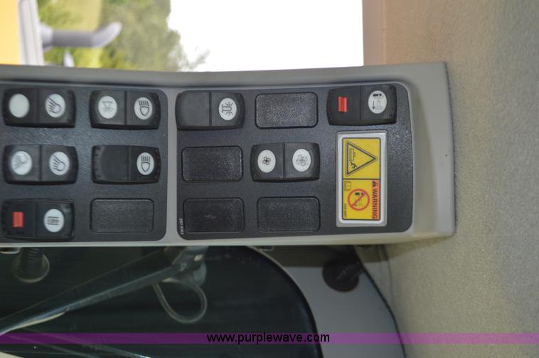 image for item J8697 2010 Caterpillar 140M motor grader