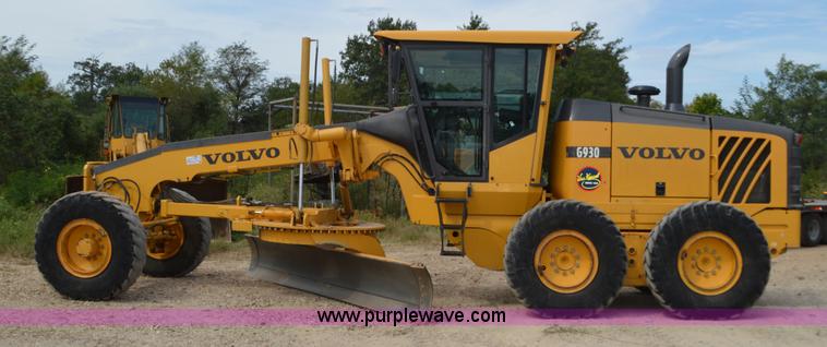 image for item J8698 2007 Volvo G930 motor grader