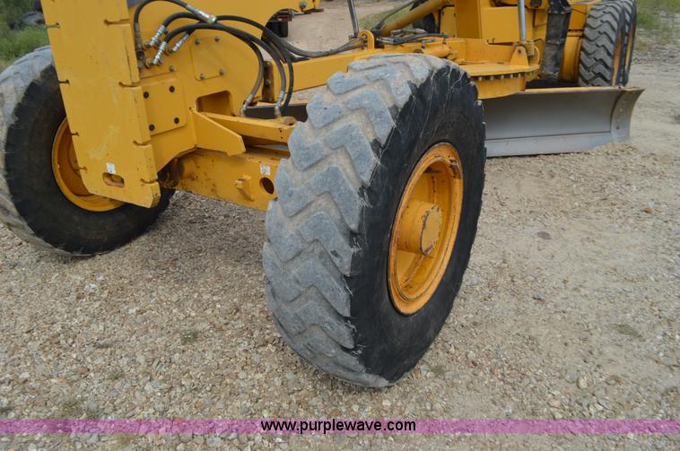 image for item J8698 2007 Volvo G930 motor grader