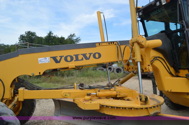 image for item J8698 2007 Volvo G930 motor grader