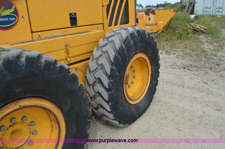 image for item J8698 2007 Volvo G930 motor grader