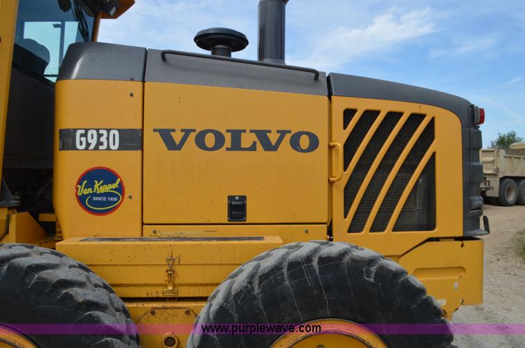 image for item J8698 2007 Volvo G930 motor grader