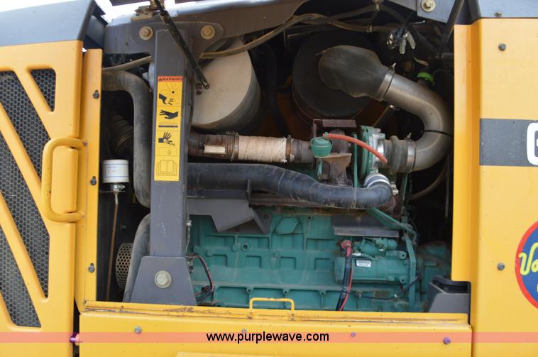 image for item J8698 2007 Volvo G930 motor grader