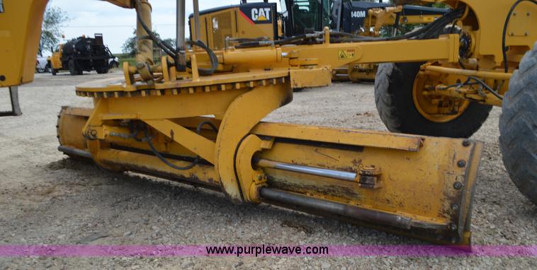 image for item J8698 2007 Volvo G930 motor grader