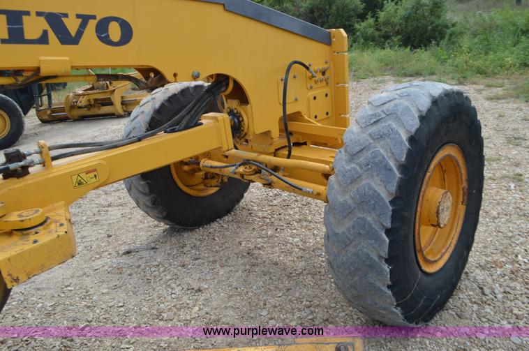 image for item J8698 2007 Volvo G930 motor grader