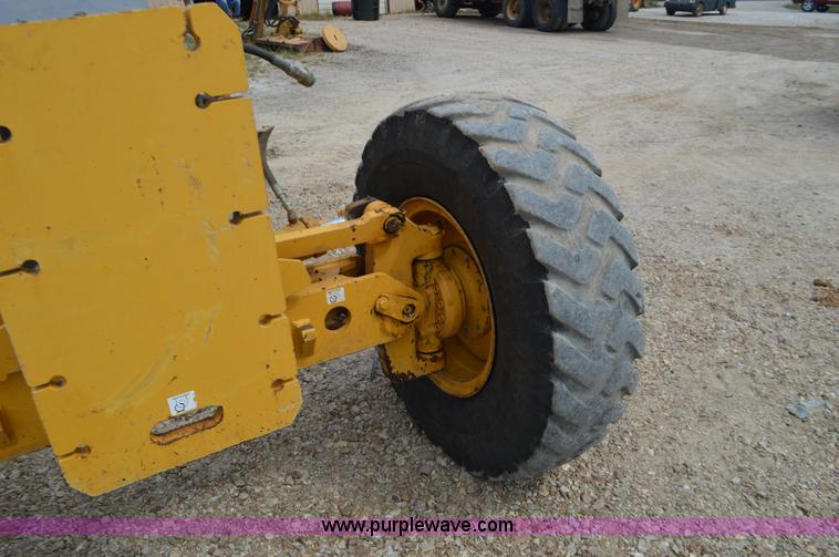 image for item J8698 2007 Volvo G930 motor grader