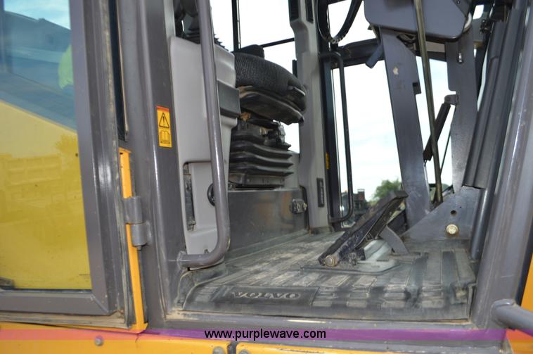 image for item J8698 2007 Volvo G930 motor grader