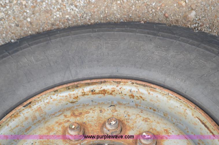 image for item J8699 1976 International Paystar 5000 dump truck