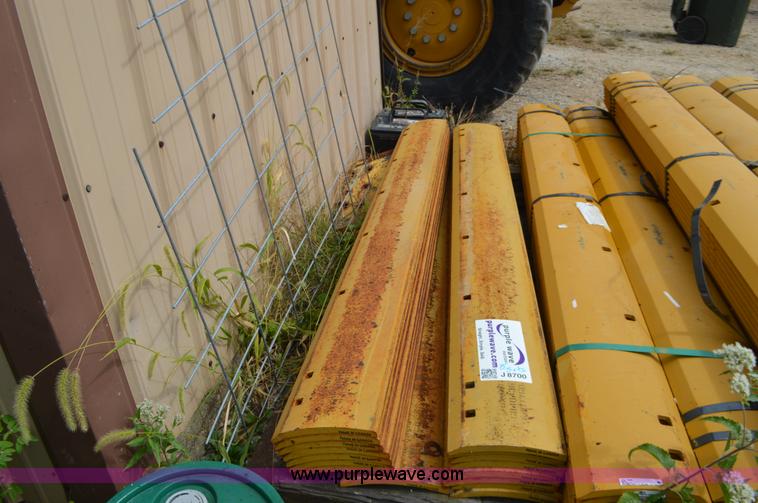 image for item J8700 (16) motor grader cutting edges