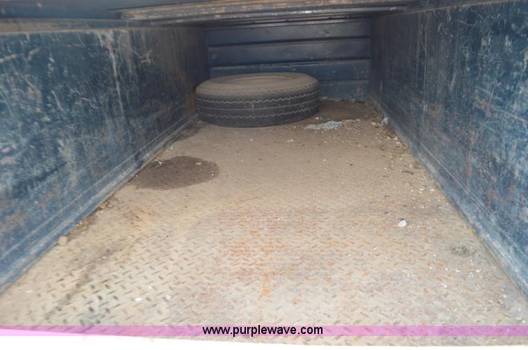 image for item J8701 1986 Chevrolet S10 pickup truck