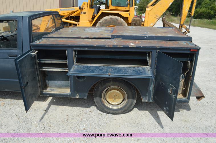 image for item J8701 1986 Chevrolet S10 pickup truck