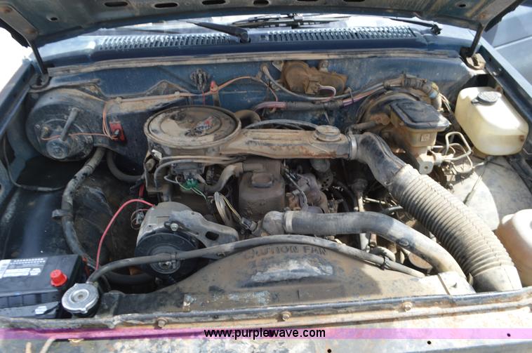 image for item J8701 1986 Chevrolet S10 pickup truck