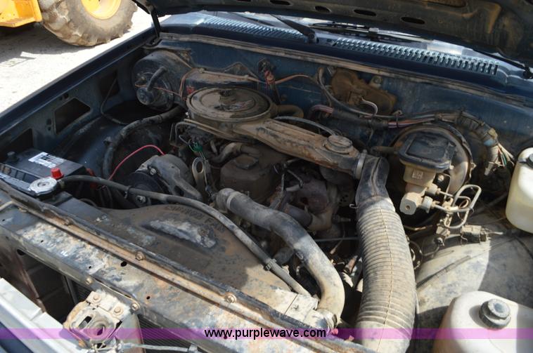 image for item J8701 1986 Chevrolet S10 pickup truck