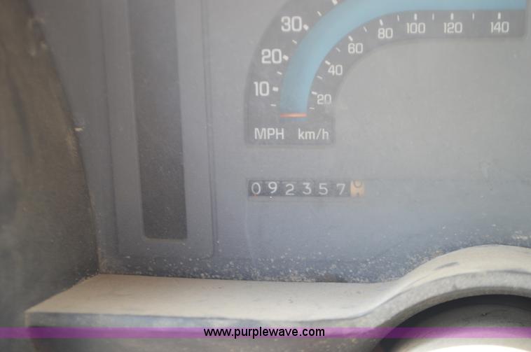 image for item J8701 1986 Chevrolet S10 pickup truck