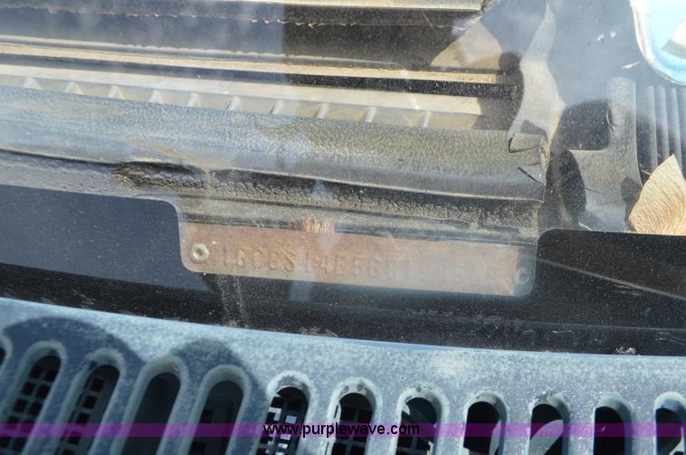 image for item J8701 1986 Chevrolet S10 pickup truck