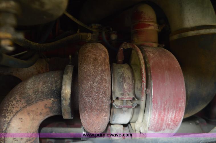 image for item J8702 1976 International Paystar 5000 dump truck