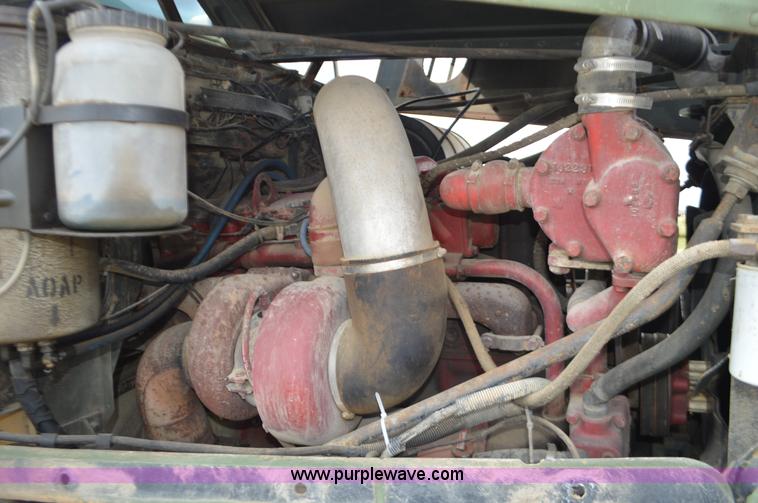 image for item J8702 1976 International Paystar 5000 dump truck