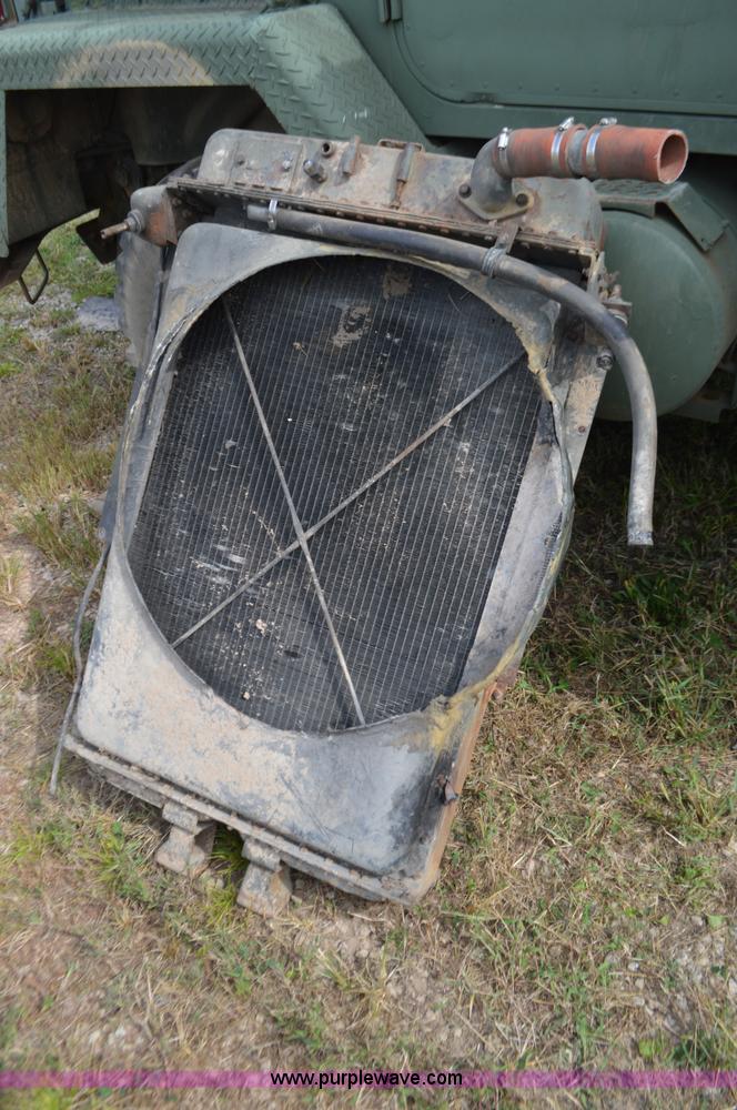 image for item J8702 1976 International Paystar 5000 dump truck